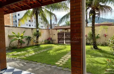 Casa com edicula a 200 metros da praia martim de sá ,caraguatatuba-sp