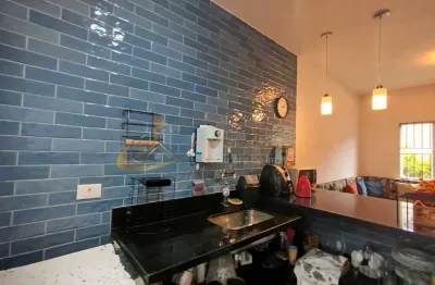 Casa em condomínio mobiliada para locação 500 metros da prainha e praia martim de sá