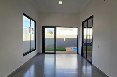Casa em condomínio fechado com 3 quartos com suíte, completa em armários