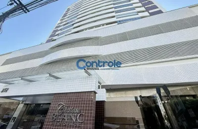 Apartamento com 3 dormitórios, 2 suítes e 2 vagas de garagem, no bairro campinas