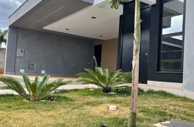 Casa mobiliada em condomínio de alto padrão  apresentamos este excelente imóvel com 190 m² de área total, projetado para oferecer conforto, estilo e funcionalidade