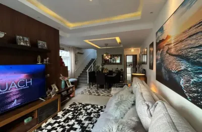 Linda casa em charitas triplex com  3 suítes para seu conforto