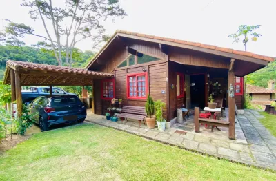 Refúgio na Serra: Casa em Condomínio com Cachoeiras e Piscinas Naturais - Vargem Grande - Teresópolis RJ - R$ 590.000,00