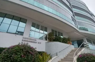 Apartamento de alto padrão a 200 metros da praia do forte