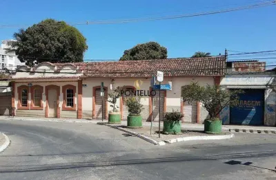 Casa com 6 quartos para alugar no Centro, Sete Lagoas 
