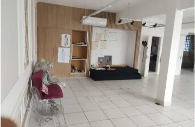 Alugo andar corrido 221m2 excelente localização no centro