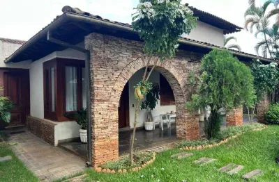 Casa com 6 quartos para alugar no Jardim Cambuí, Sete Lagoas 
