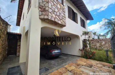 Casa espaçosa e bem estruturada à venda no bairro caiçara!