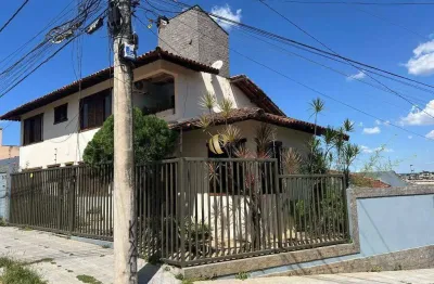 Casa com 5 quartos à venda na Vila Brasil, Sete Lagoas 