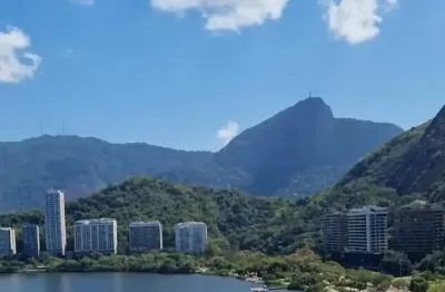 Cobertura duplex com espetacular vista de toda lagoa  e cristo redentor