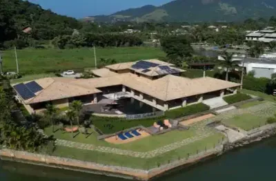 Casa contemporânea em condomínio de luxo de mangaratiba com aeroporto