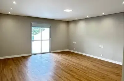 Sobrado geminado com 3 quartos e 5 banheiros – espaço e conforto garantidos