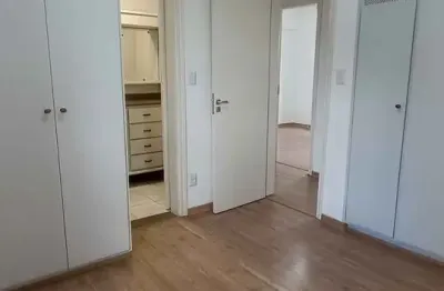 Apartamento espaçoso e planejado – 3 dormitórios (1 suíte), sacada com vista livre e 1 vaga de garagem