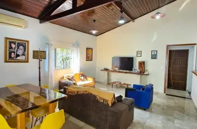 Casa ampla com suíte e 4 vagas – lameirão, guarapari/es