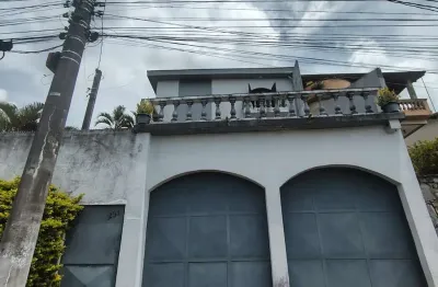 Casa para Venda em Arujá, Jardim Renata, 3 dormitórios, 1 suíte, 2 banheiros, 2 vagas