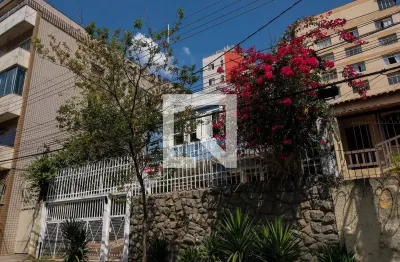 Casa com 5 quartos à venda na Rua Nísio Batista de Oliveira, São Lucas, Belo Horizonte