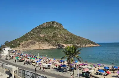 Cobertura 5 suítes frente mar. infraestrutura lazer completa.
