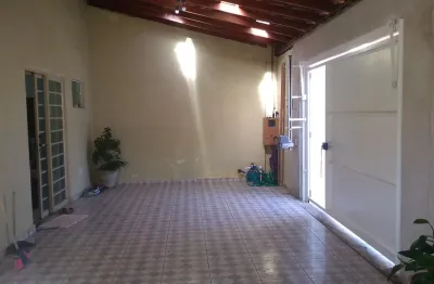 Casa à venda em mogi mirim no bairro sehac. imovel possui de construção aproximadamente 132m².