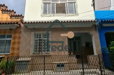 Casa com 4 quartos, sendo 1 suite, duplex a venda na rua marica - campinho.