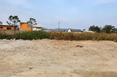 Lindo terreno 6x25 em rua tranquila com vista para as montanhas
