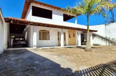 Casa com 3 quartos à venda na Rua Dos Badejos, N. 105, Número 01, Vinhateiro, São Pedro da Aldeia