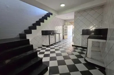 Casa com 2 quartos à venda na Rua Enéas Lisboa, Centro, Dias D'Ávila