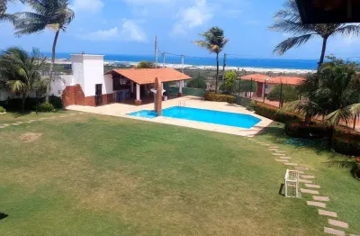 Linda casa duplex em condomínio no Porto das Dunas, com maravilhosa vista do Mar