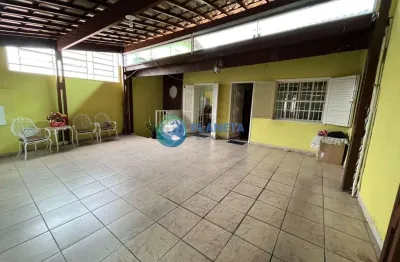 Casa com 3 quartos à venda na Santa Mônica, Belo Horizonte 