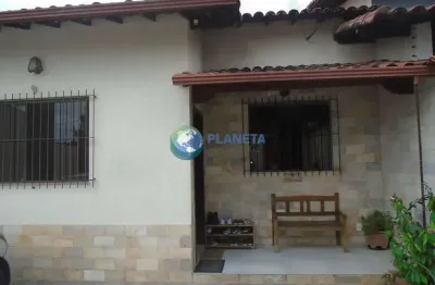 Linda linear/térrea  a venda no santa branca | 3 quartos| 2 vagas |