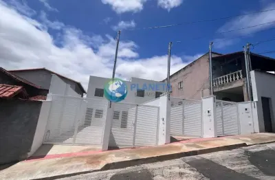 Casa geminada | 2 quartos | banho | lavabo | quintal | no jardim leblon