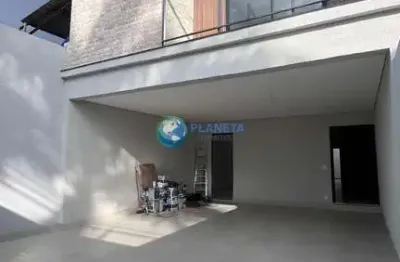 Casa geminada alto padrão | 4 quartos | 2 suítes | 4 vagas | no santa amelia