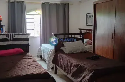 Casa Padrão l 04 quartosl suíte l 03 vagas l barracão individual