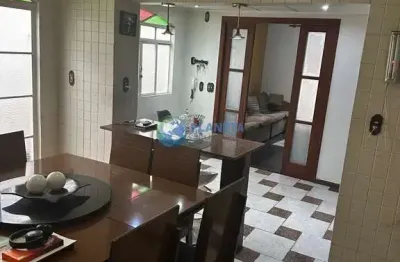Casa Geminada  Com Habite-se l 03 quartos l  01 suíte l 02 salas l 02 vagas