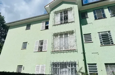 Lindo apartamento no centro ensolarado com vista para cidade