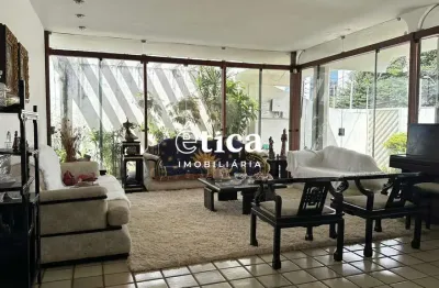Casa no calhau com 638 m², 4 quartos sendo 3 suítes