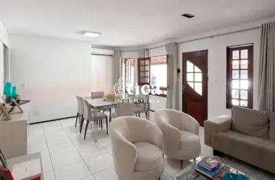 Casa de condomínio no cohajap com 150m², 3 quartos sendo 2 suítes