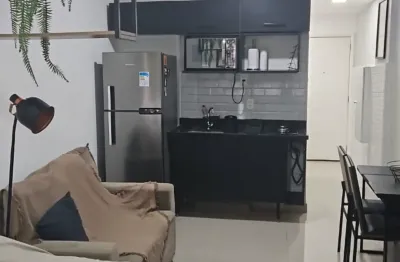 Apartamento conjugado reformado e todo equipado, pronto para morar 