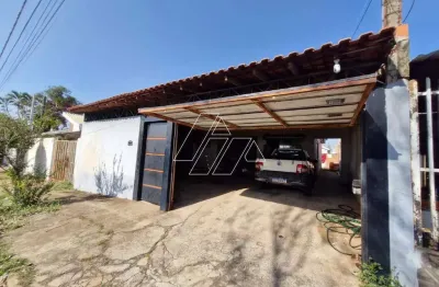 Casa à venda no bairro novo horizonte – amplo quintal e excelente espaço para sua família!
