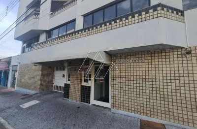 Apartamento com 2 quartos para locação no centro – marília/sp