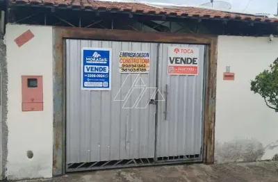 Casa à venda com 2 dormitórios e quintal espaçoso no parque residencial eldorado – bebedouro/sp