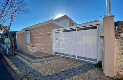 Residência ampla em localização privilegiada – ideal para moradia ou uso comercial