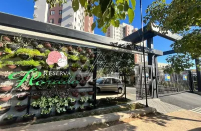 Apartamento com excelente localização no bairro dividido em 02 dormitórios com piso laminado, 01 sala, 01 cozinha, 01 banheiro social.