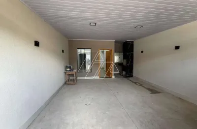Casa à venda na zona oeste de marília com 2 dormitórios, área gourmet e quintal amplo