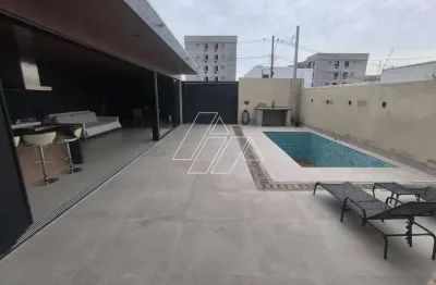 Casa nova com ampla are de lazer com piscina no jd. florença