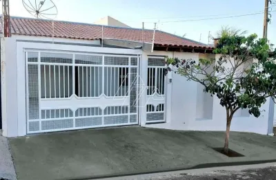 Casa com 3 dormitórios, suíte, área gourmet e edícula – próxima à avenida principal e com fácil acesso à rodovia
