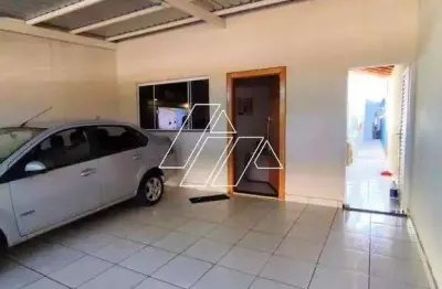 Casa com 2 quartos (1 suíte) e 2 vagas à venda no jardim dona elvira – marília/sp