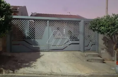 Ótimo imóvel com sala, cozinha, copa, 2 dormitórios 1 wc social, área de serviço 2 vagas de garagem.