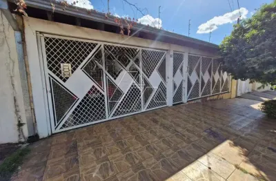 Casa com 3 quartos à venda no Jardim Monte Castelo, Marília 