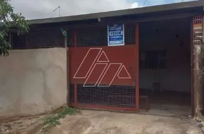 Imóvel bem localizado com garagem para 3 veículos e edícula completa