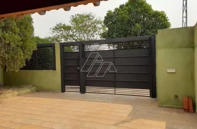 Casa à venda, 2 quartos, 1 suíte, 2 vagas, centro - lupércio/sp